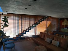 Persiana Horizontal de 50mm Motorizada: Ideal para Divisão de Ambientes